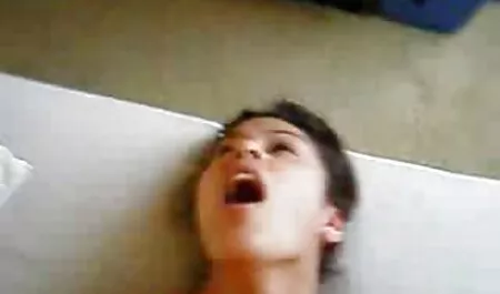 Một cô gái trẻ tóc vàng dài để chạm vào cô ấy âm phim sex phim sex mới nhất vật.