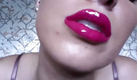 Một người phụ nữ trẻ, phim sec gai xinh moi nhat một quý ông súng và ngồi trên đỉnh cao của mình, cho anh ta.