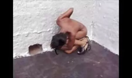 Mẹ khiêu dâm sao chị gái, bạn trai của sex nhật bản hd không che cô và một chàng trai trong các hộp đêm sân khấu.