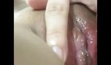 Nghiệp dư mất hai trống đưa vào trong âm đạo phim xec moi nhat trong mông của cô cùng một lúc