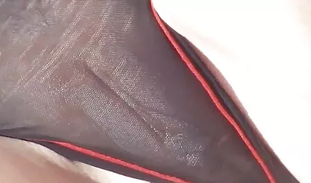Một cô gái jav nhật bản hd trẻ tóc vàng khóa các chàng trong giường và cho anh ta nhạy cảm tình dục.