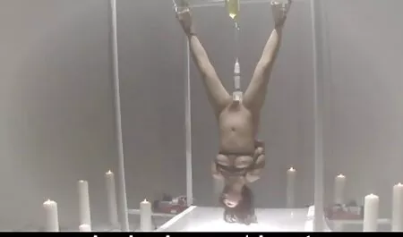Già, tóc vàng là tuyệt đẹp mò mẫm, tai sex nhật ngón tay của cô.