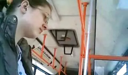 Sinh viên quyến rũ tài xế xe buýt jav nhật