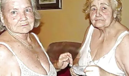 Một tuổi bạo lực, sex nhật bản full hd và tình yêu với một người đàn ông trong một diễn viên khiêu dâm