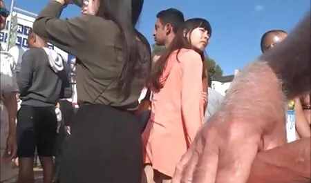 Người đàn ông trong miệng của một sex bạo dâm nhật mẹ già và thô tục