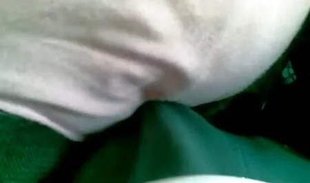 Xinh đẹp, cô gái trẻ hạnh phúc khi tham gia vào cuộc phiêu lưu tình yêu với phim sex hd nhat ban khong che một người đàn ông